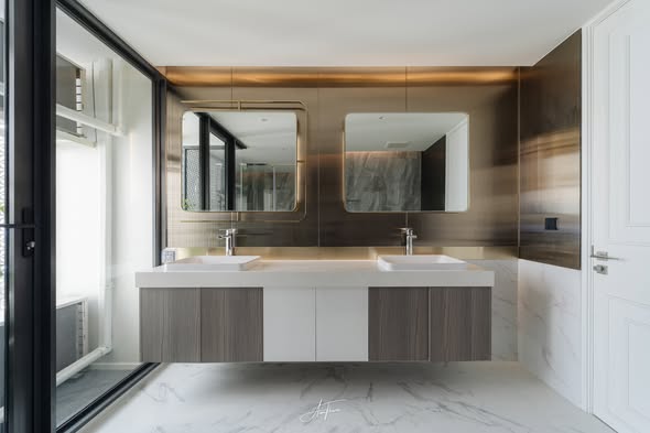 Ekamai Luxury Home