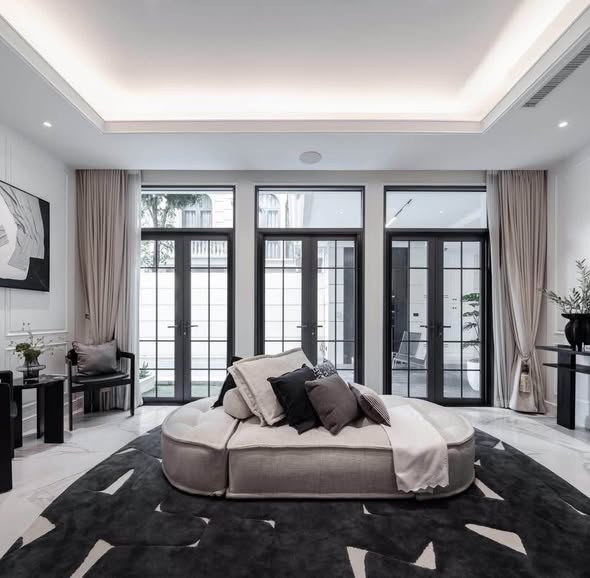 living room and bedroom of Ekamai Luxury Home