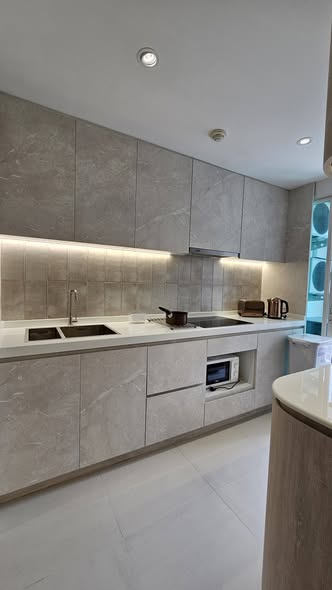 bathroom and kitchen of ELEMENTS SRINAGARINDRA CONDO