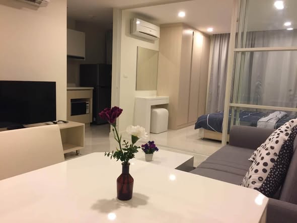 bedroom and living room of ELEMENTS SRINAGARINDRA CONDO