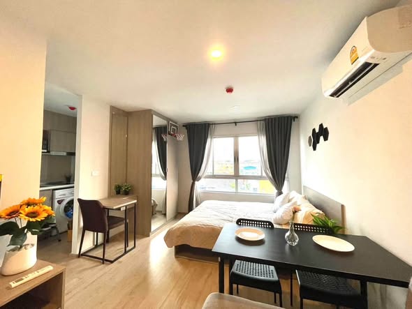 bedroom of Elio Del Moss Phaholyothin