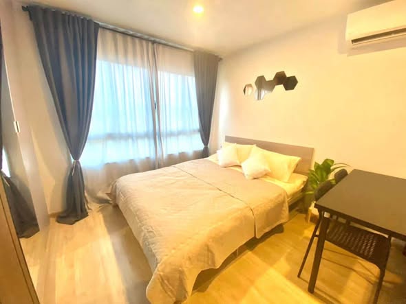 bedroom of Elio Del Moss Phaholyothin