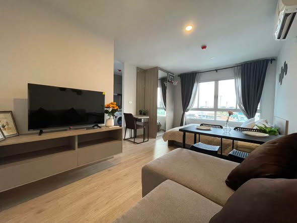 bedroom and living room of Elio Del Moss Phaholyothin