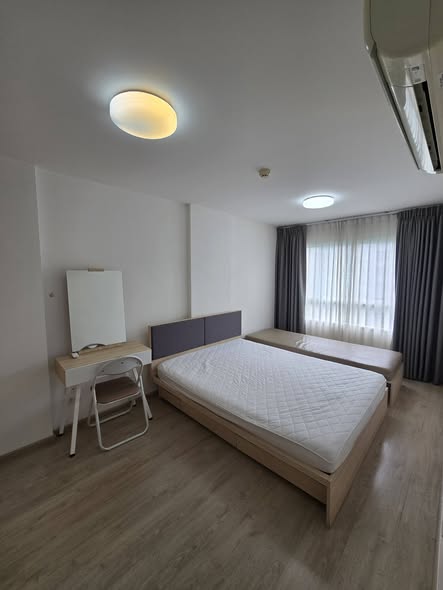 bedroom of Elio Del Ray