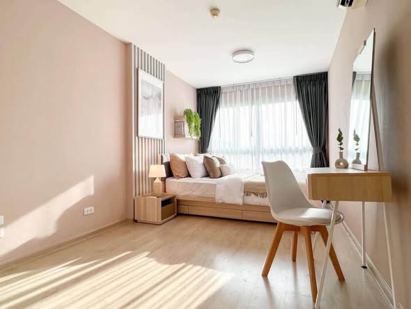 bedroom and living room of Elio Del Ray