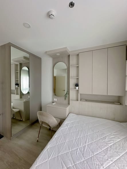 bedroom and bathroom of Elio Sathorn-Wutthakat