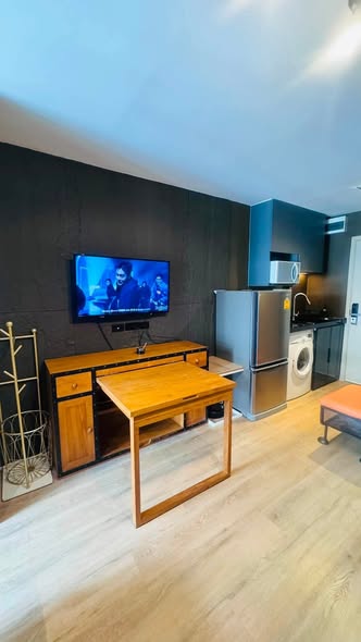 living room and room interior of Elio Sukhumvit 64