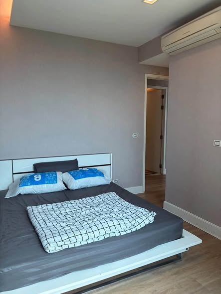 bedroom of Equinox Phahol Vibha