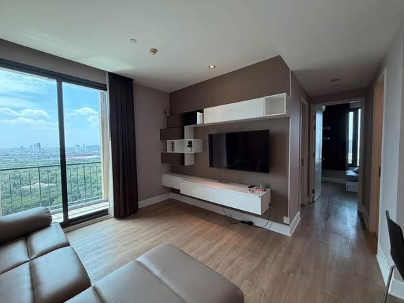 bedroom and living room of Equinox Phahol Vibha
