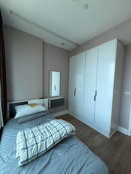 bedroom and room interior of Equinox Phahol Vibha