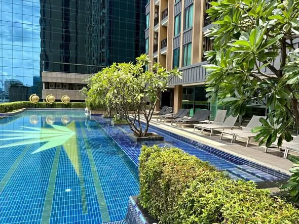 pool of Equinox Phahol Vibha