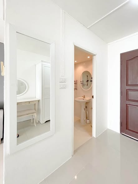 room interior and bathroom of Family Park Condominium (Fp Condo)