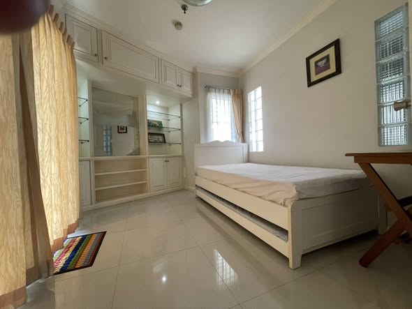 bedroom of Fifty-Fifth Tower