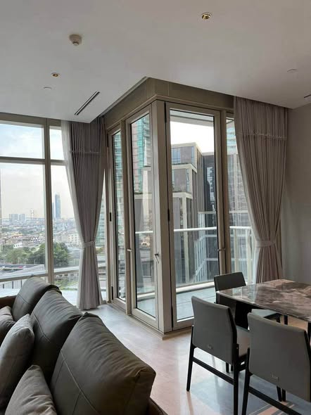 bedroom of Four Seasons Private Residences