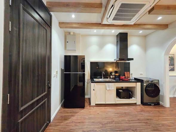 room interior and kitchen of Fullerton Sukhumvit