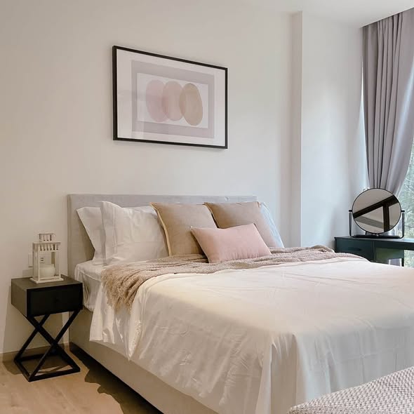 bedroom of Fynn Asoke