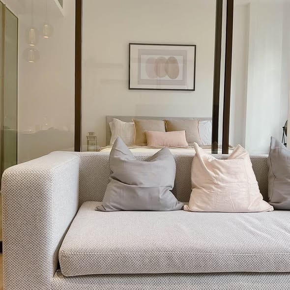 living room and bedroom of Fynn Asoke