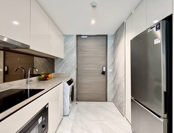 room interior and kitchen of Fynn Asoke