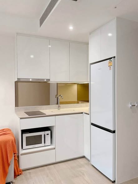 room interior and kitchen of Fynn Asoke