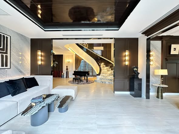 living room of Grand Bangkok Boulevard Sukhumvit – Srinakarin