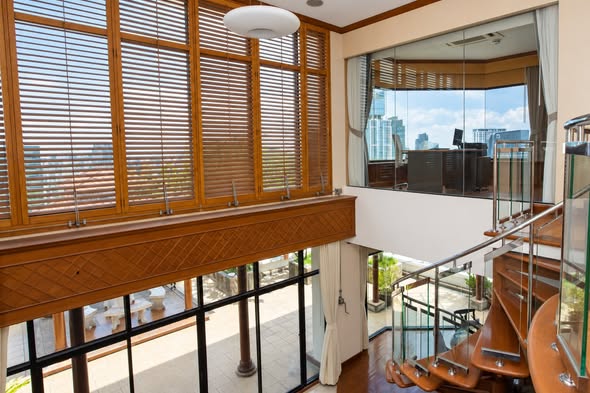 Grand Diamond Suites Hotel