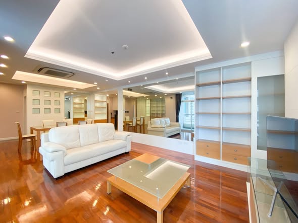 living room and room interior of Grand Langsuan