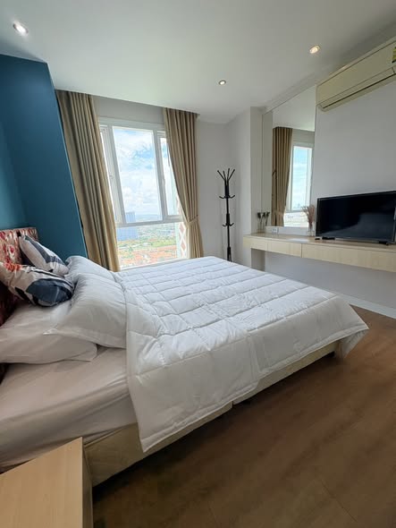 bedroom of Grande Caribbean Condo