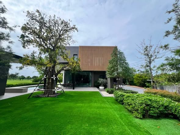 Green Lung Pool Villas
