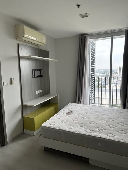 bedroom of Grene Chaengwattana