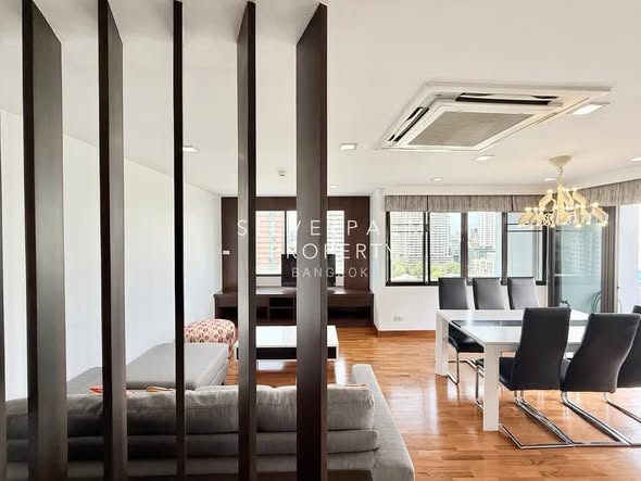 living room and room interior of H Sukhumvit 43 Condominium