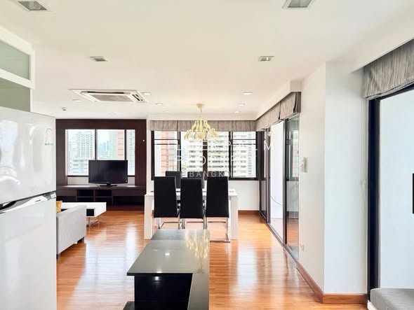 room interior of H Sukhumvit 43 Condominium