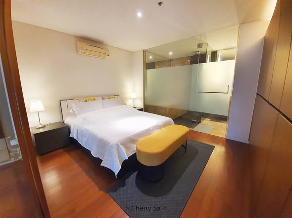 bedroom of Hansar Residence