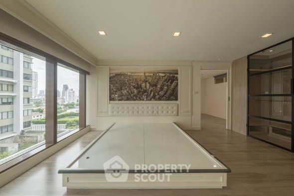 room interior of Heart of Bangkok