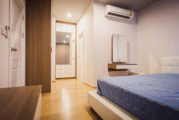 bedroom of Hive Sathorn