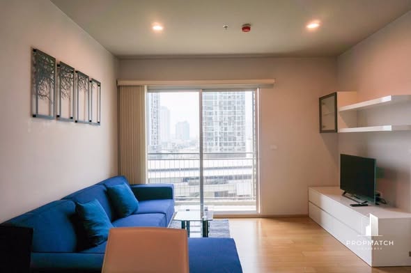 living room of Hive Sathorn
