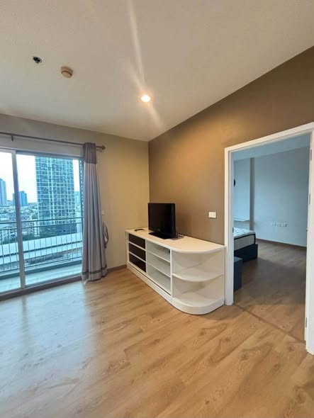 living room of Hive Sathorn