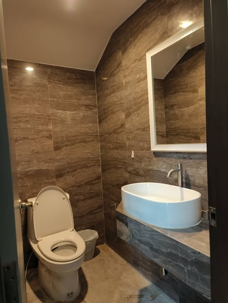 bathroom of House 10-5 Ekkamai2