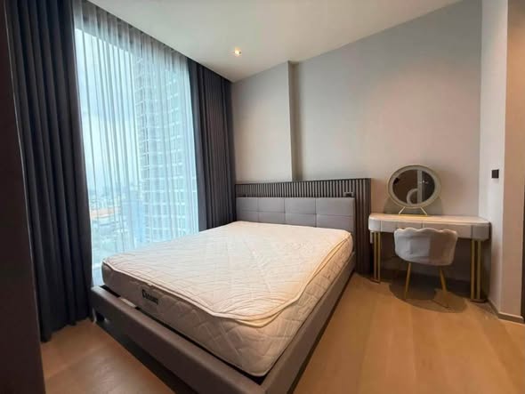 bedroom of HYDE Heritage Thonglor, Sukhumvit 59 main road