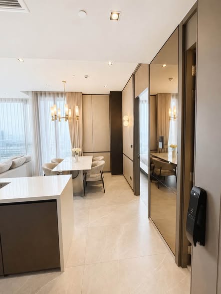 room interior and bathroom of HYDE Heritage Thonglor, Sukhumvit 59 main road