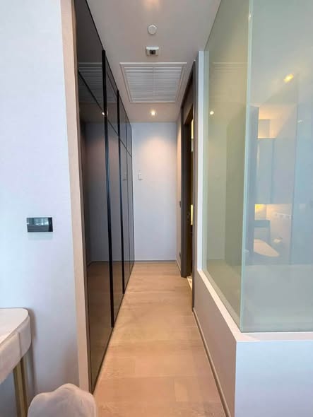 room interior and bathroom of HYDE Heritage Thonglor, Sukhumvit 59 main road