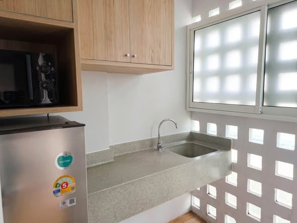 bathroom of i-House Laguna Garden RCA – Building A (Blue)
