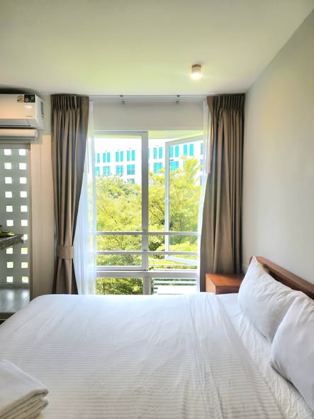 bedroom of i-House Laguna Garden RCA – Building A (Blue)