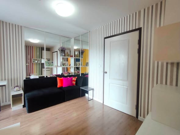 bedroom of iCondo Sukhumvit 103