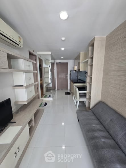bedroom of Ideo Blucove Sathorn