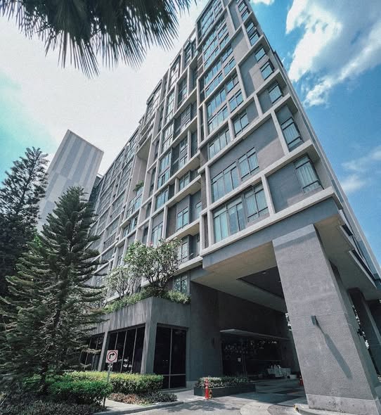 Ideo BluCove Sukhumvit
