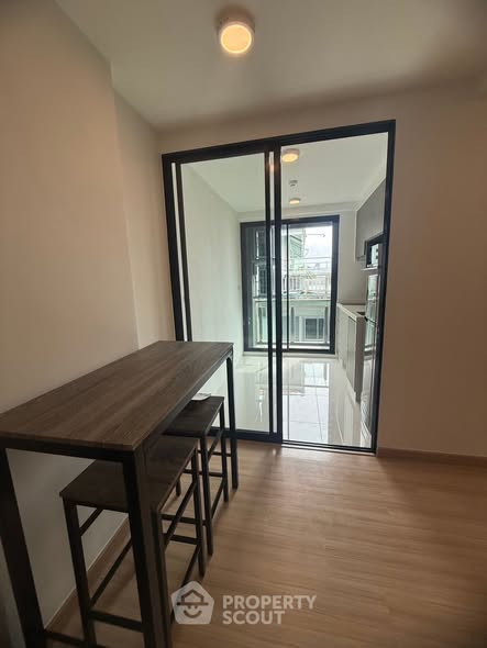 room interior of Ideo Charan 70 – Riverview