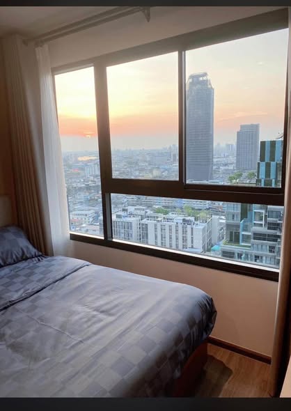 bedroom of IDEO Chula-Sam Yan