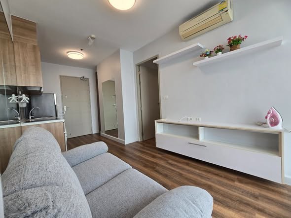 living room of Ideo Mix Sukhumvit 103