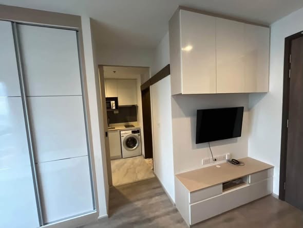 bedroom and room interior of Ideo Mobi Asoke