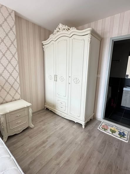 bedroom of Ideo Mobi Charan Interchange Condominium